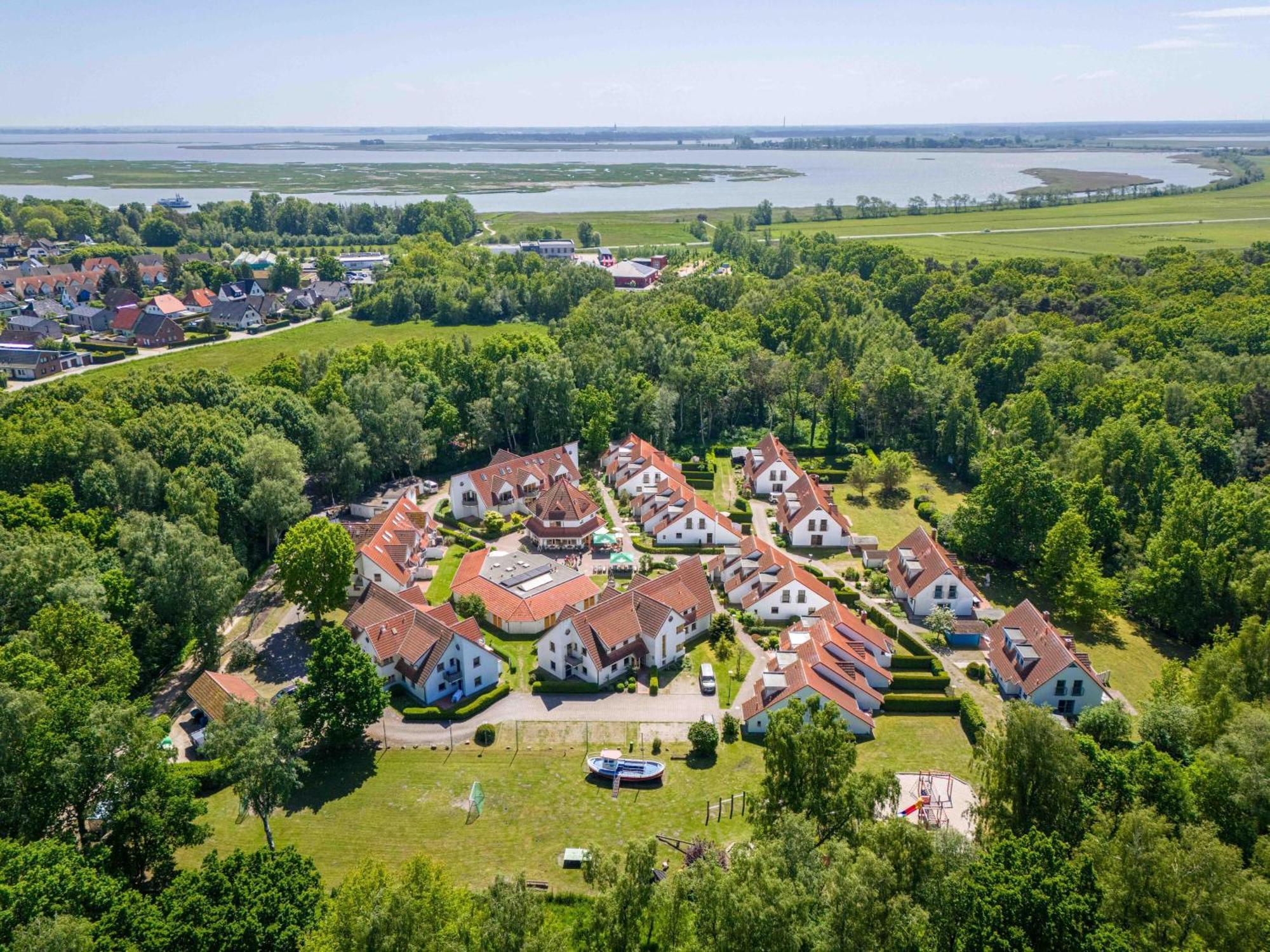 Ferienpark Freesenbruch Wohnung 4 4 - Seeschwalbe Zingst Exterior foto